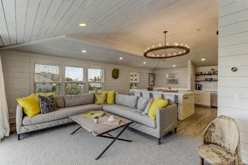 1940 Sf South - Yellow Home - image 11