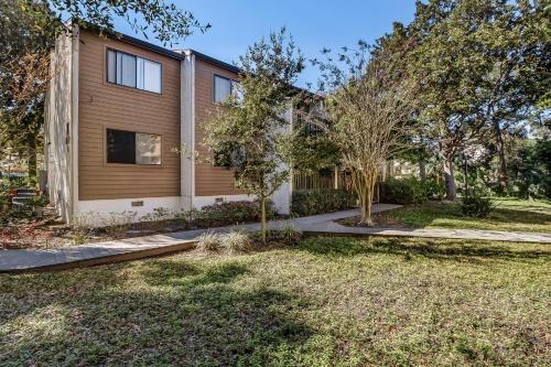 Forest Ridge Condo - image 6