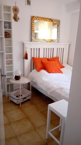  Habitación con baño privado en piso familiar, Pension in Alicante
