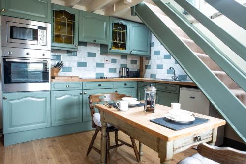köök, Brosterfield Cottage in Foolow