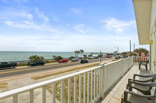 Pier Watch in Flagler Beach, USA