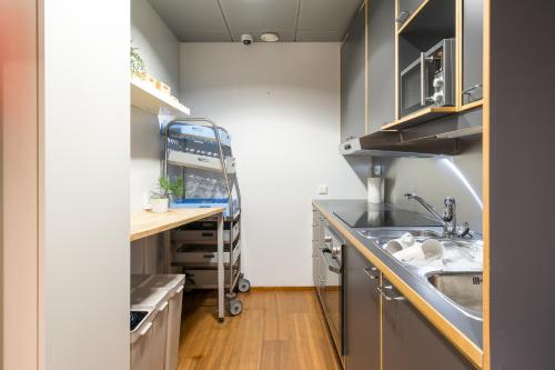 Kitchen, Hiisi Hotel Helsinki Jatkasaari near Pihlajasaari Recreational Park