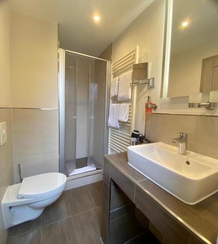 Deluxe Suite image 5
