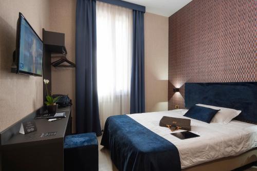 Hotel Astoria - main image