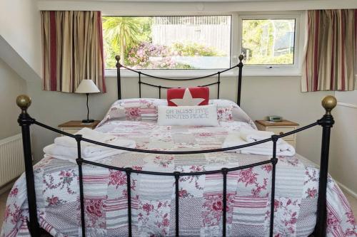 Out To Sea - Stunning views, elevated position with onsite parking