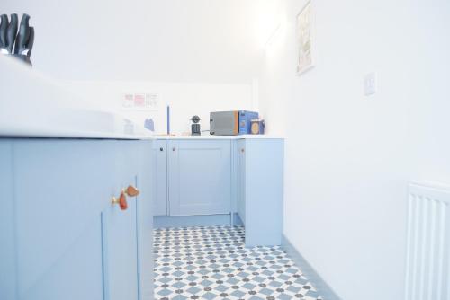Sunset View, 2 bedrooms in the heart of Holt with parking, Holt (photo 8)