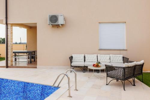 Villa Queen Jelena - image 2