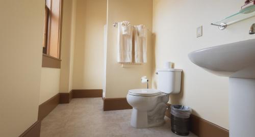 Bathroom, Teller House in Silverton (CO)