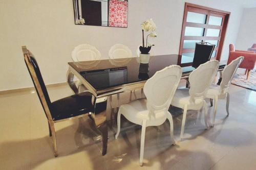 VILLA CHLOE. Modern 4 rooms house with pool, Cancún (photo 9)