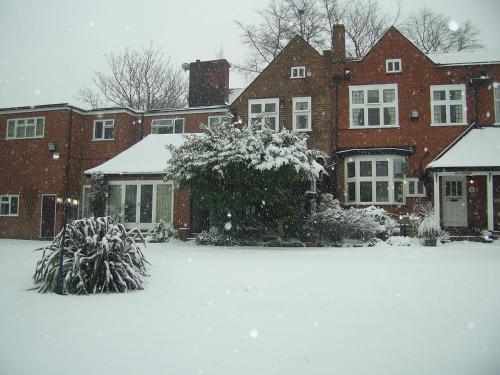 Barons Court Hotel - image 11