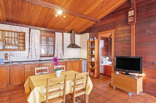  Casa Rural San Antonio, Unterkunft in Bence