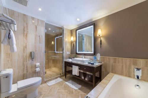 room detail thumbnail 2