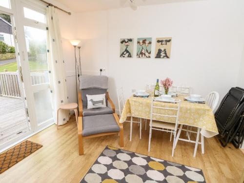 Exterior view, Seas The Day in Ventnor East