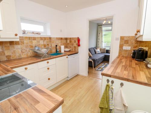 Exterior view, Seas The Day in Ventnor East