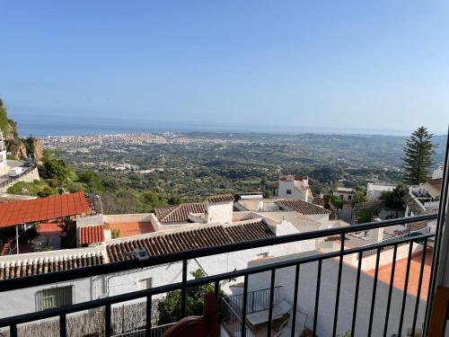  EL PARAISO, Apartamento en Mijas Pueblo con bonitas vistas a la costa y con piscina in Mijas