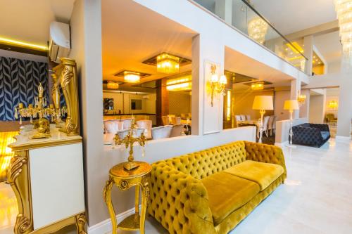 ล็อบบี้, เรียล คิง สวีท โฮเต็ล (Real King Suite Hotel) in ยอมรา