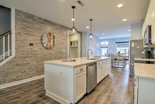 Modern Townhome with Patio 1 5 Mi to Bethany Beach! - image 24
