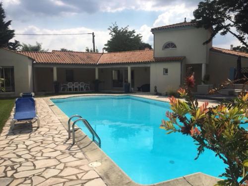 Villa de 4 chambres avec piscine privee jardin clos et wifi a Meschers sur gironde - Location, gîte - Meschers-sur-Gironde