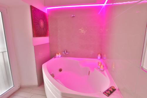 Grottini Luxury Suites ~ Pantheon, Rome (photo 4)