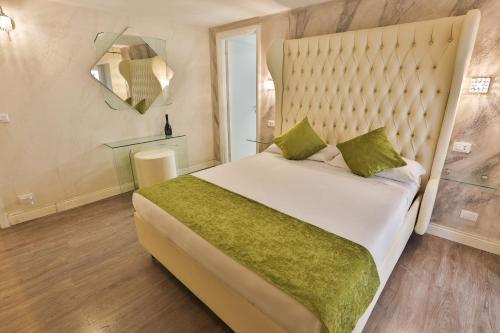 Grottini Luxury Suites ~ Pantheon, Rome (photo 6)
