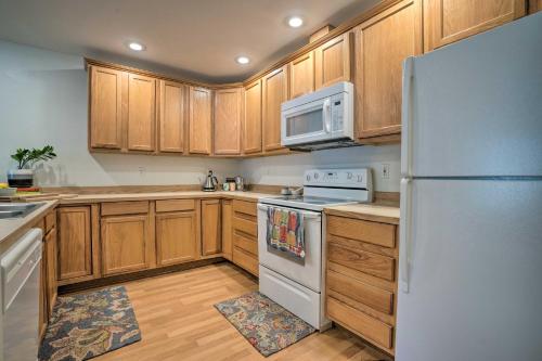 Modern Condo Comforts Near Town and Ski Trails! - image 23