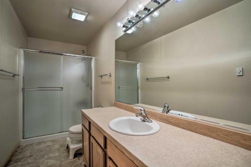 Modern Condo Comforts Near Town and Ski Trails! - image 30