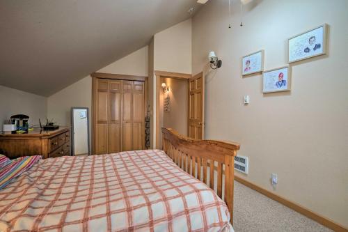 Modern Condo Comforts Near Town and Ski Trails! - image 35