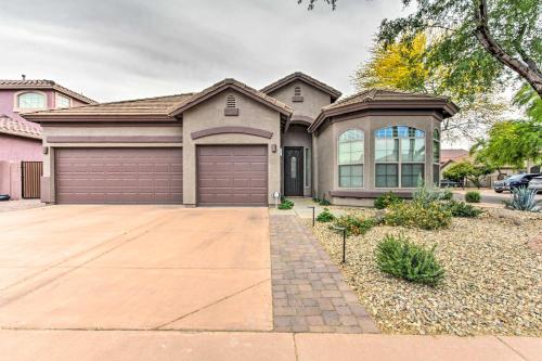 Private Pool and Hot Tub Family Home in Phoenix! in Tramonto