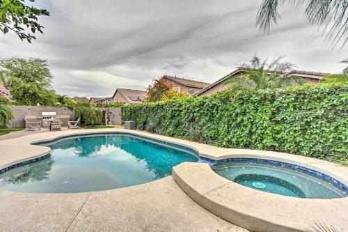 Private Pool and Hot Tub Family Home in Phoenix! in Tramonto