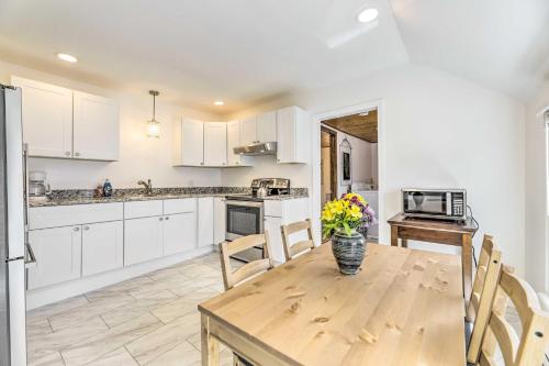 Pet-Friendly Mystic Apartment Walk Downtown! in Mystic, USA