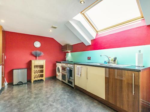 Exterior view, The Hayloft in Leigh South