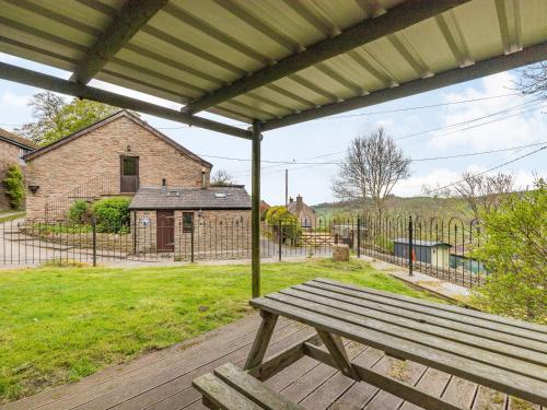 Exterior view, The Hayloft in Leigh South