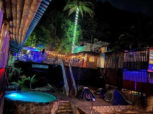 Captain Morgan Hostel Lake Coatepeque in Santa Ana