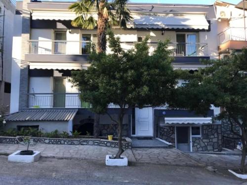 Cosy Holiday Home in Metamorfosi with Balcony gîte à louer Marliá