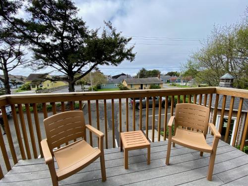Lighthouse Inn - image 6