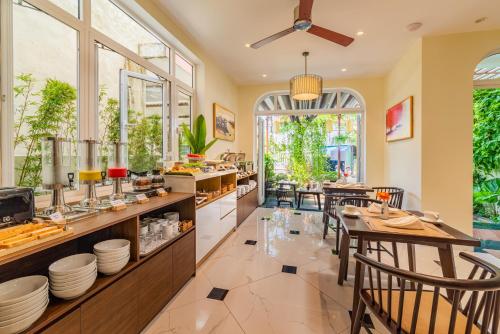 Hoi An Merrily De Art Hotel - 레스토랑