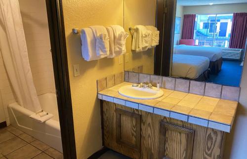 The District Hotel Club and Resorts – Oklahoma City, OK