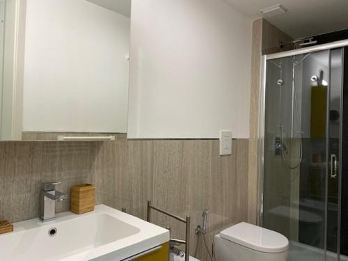 2 bedrooms, 3 beds