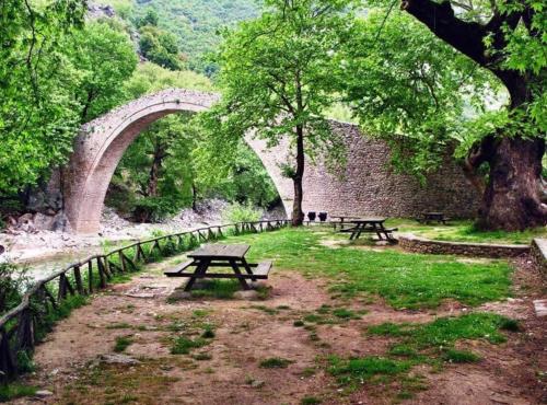 Μονοκατοικία στην Πύλη gîte à louer Mándra