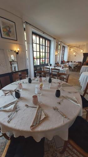 Logis- Hotel & Restaurant Le Montligeon in Mortagne-au-Perche