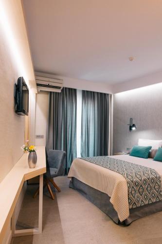2 double beds