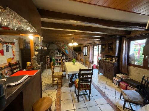 Iekārtas, Chambres, Table d'Hotes et Gites Les Mesanges in Saint Jean De Sauves