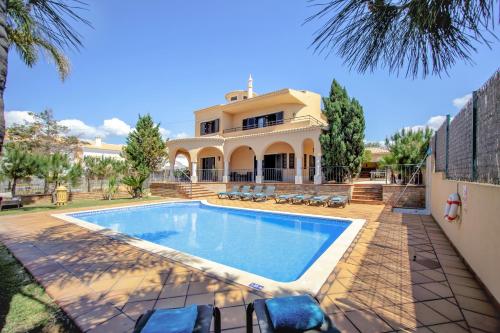 Villa Galé by GalanteVasques - image 9