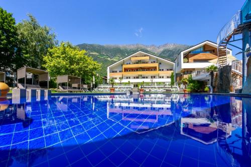 Familien-Wellness Residence Tyrol - Hotel - Naturno