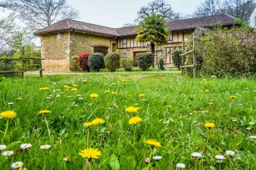 Logis Le Relais Du Bastidou - Hotel - Beaumarches