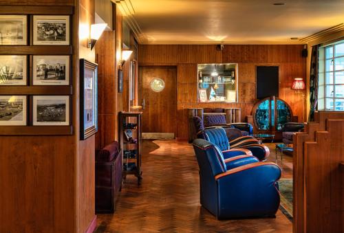 The Aviator Hotel - image 11