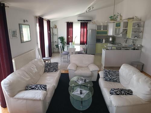 Apartment Jagoda - image 2