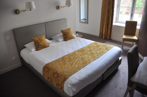 2 twin beds