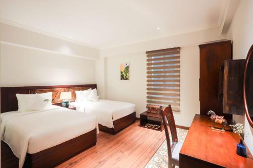 Cochin Sang Hotel - Tap to explore photos
