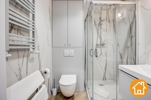 Studio Apartment image 8